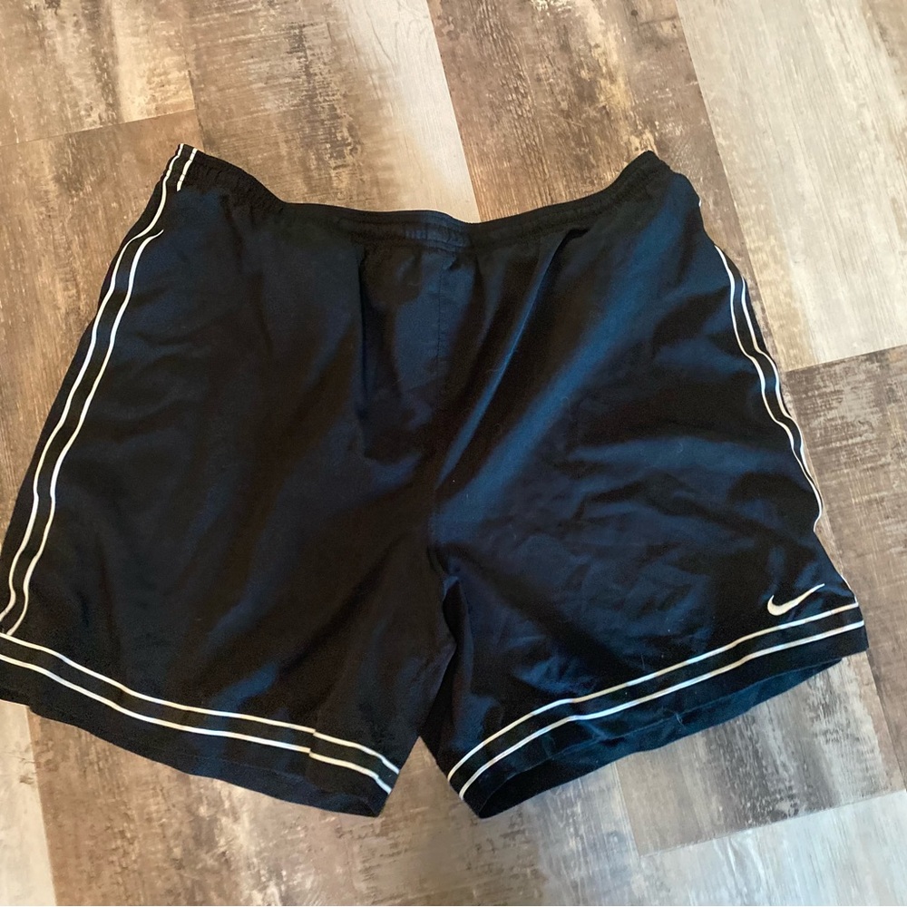 Nike Men’s dri fit black shorts XL